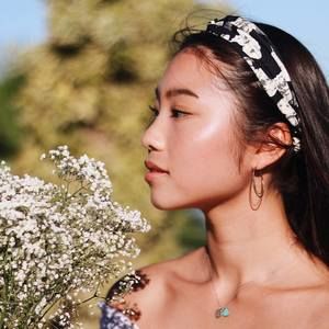 Meet your Posher, Stella